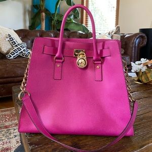 Michael Kors Tote (super cute )